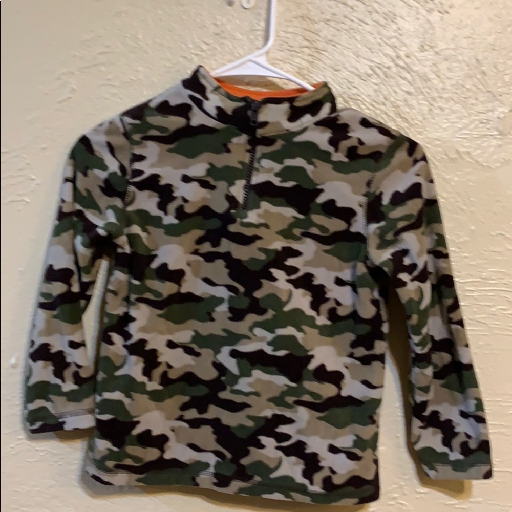 100 percent polyester long sleeve pullover